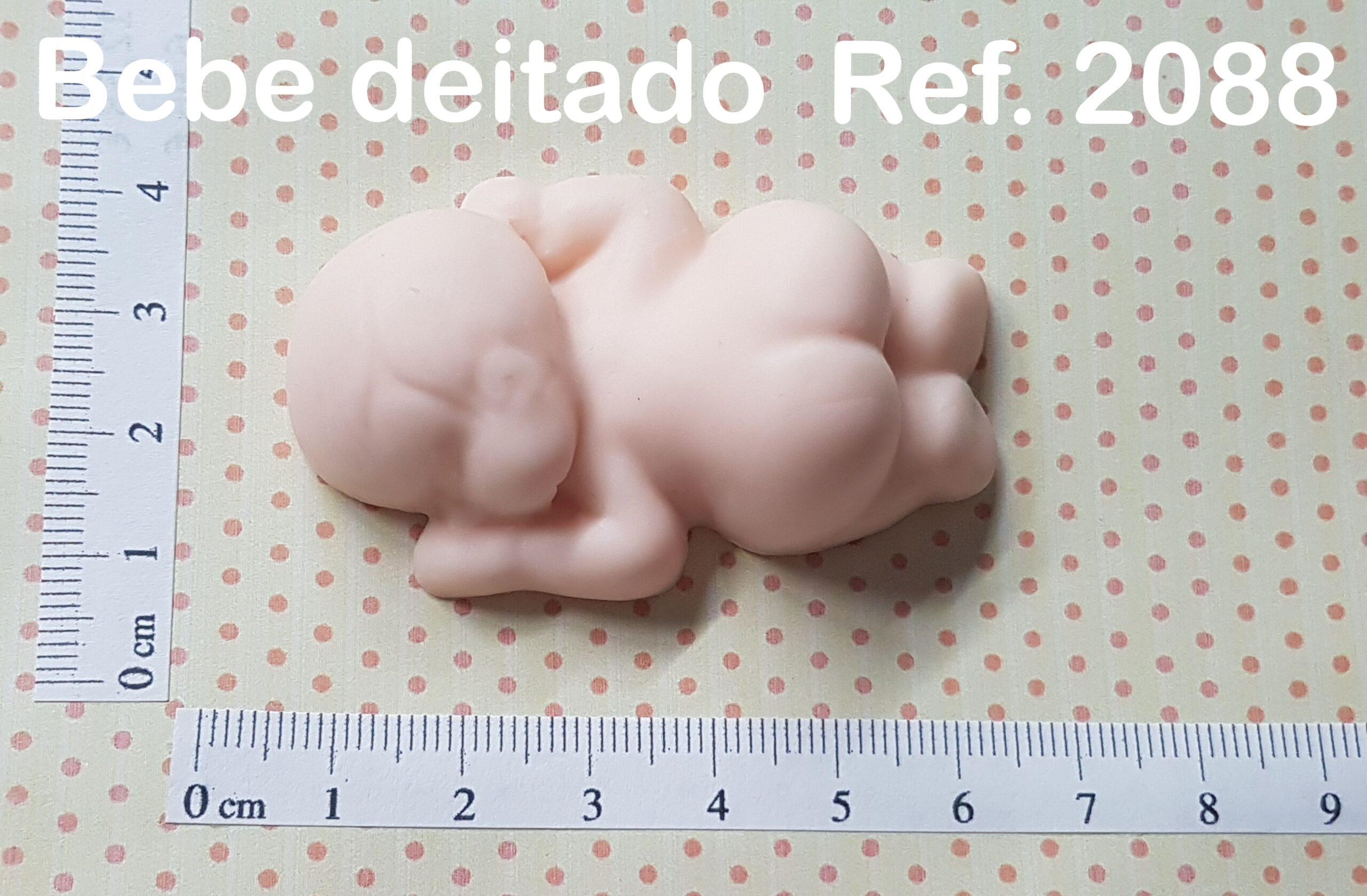 2088 Bebe deitado