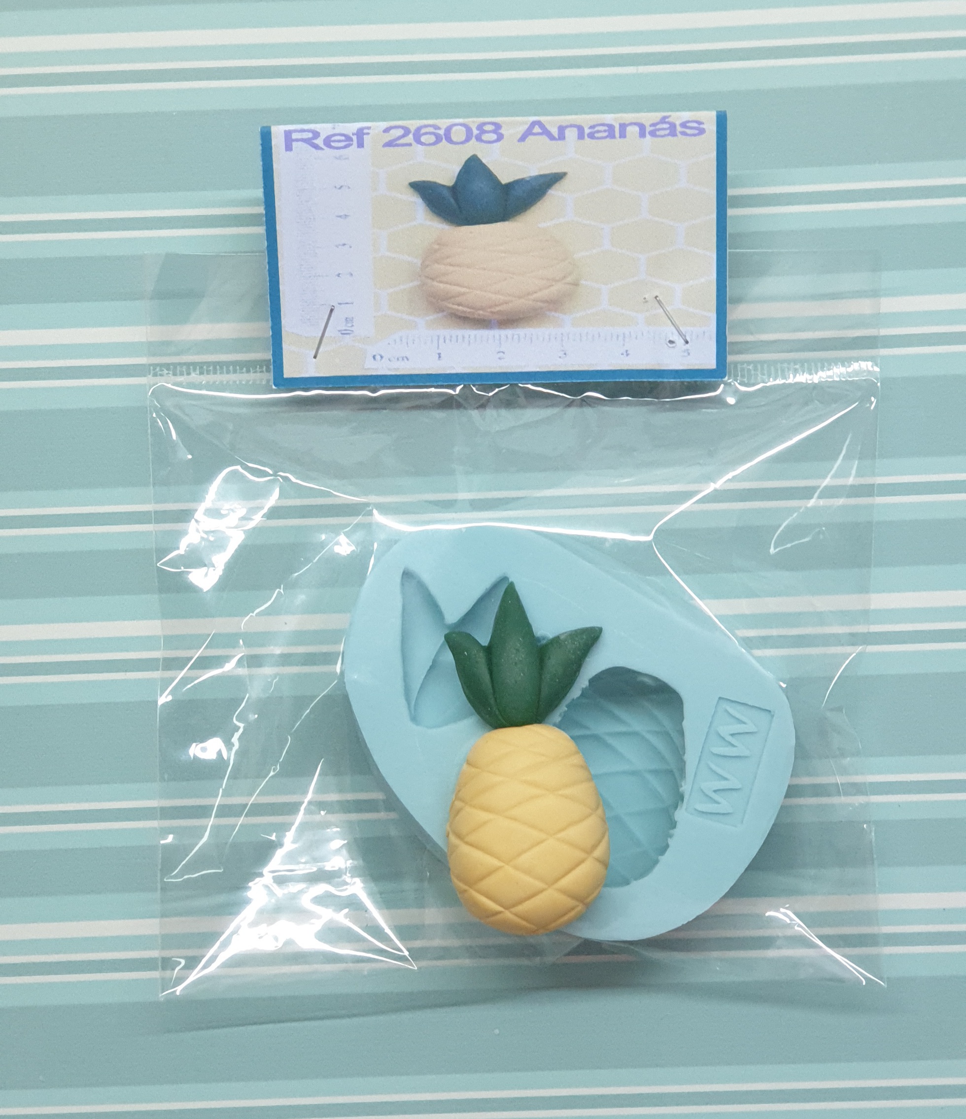 2608 Ananás (3)